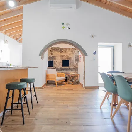 Terceira Horizon Retreat By Seewest * Altares
